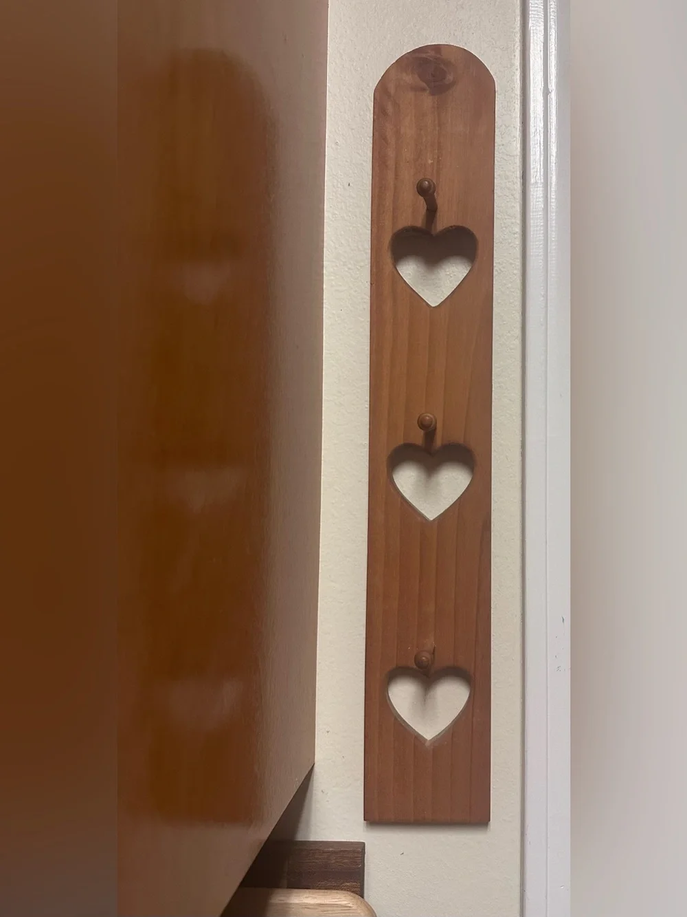 Wooden Heart Hook Wall Rack